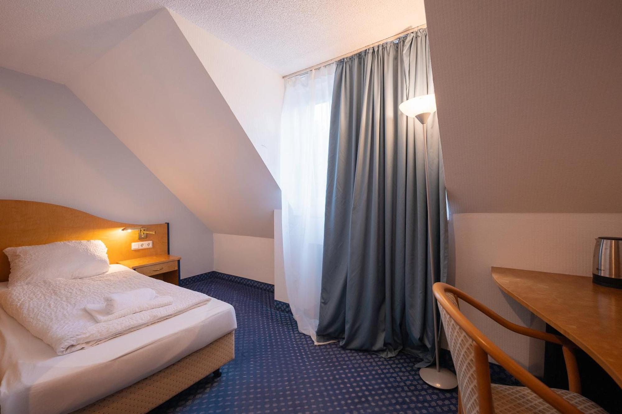 Hotel Viktoria Duesseldorf-Neuss - Self Check-In Exterior foto